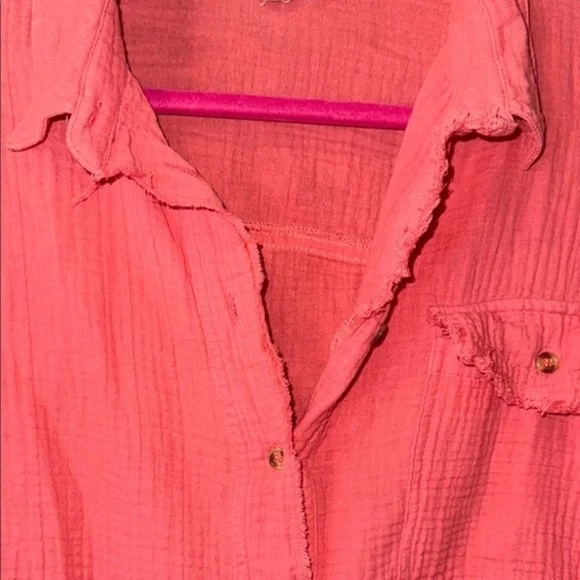 New Easel Cotton Gauze Loose Fit Button Down Shirt Coral size Small Raw Hem - Picture 2 of 10